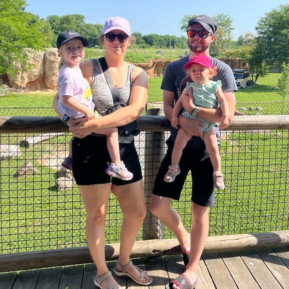 Meet your Posher, Shelby - Picture 3 of 3